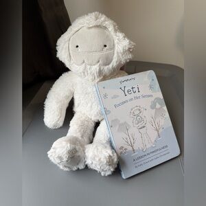 Slumberkins Fluffy White Yeti Plush with Storybook